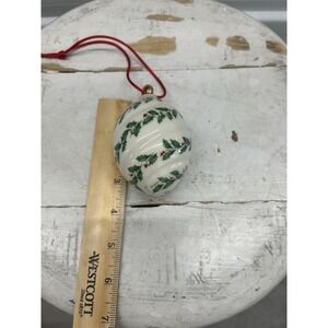 Lenox 1992 Holly Spiral Porcelain Egg Ornament